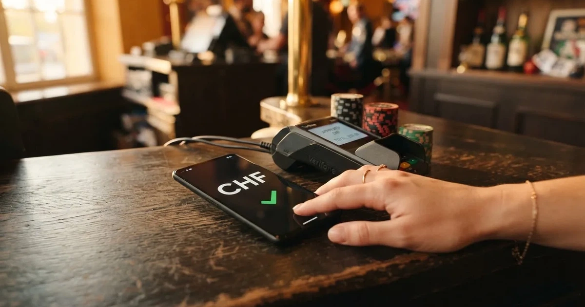 Kartenterminal und Smartphone mit einer ausstehenden Zahlungsbenachrichtigung — handy casino echtgeld bonus ohne einzahlung